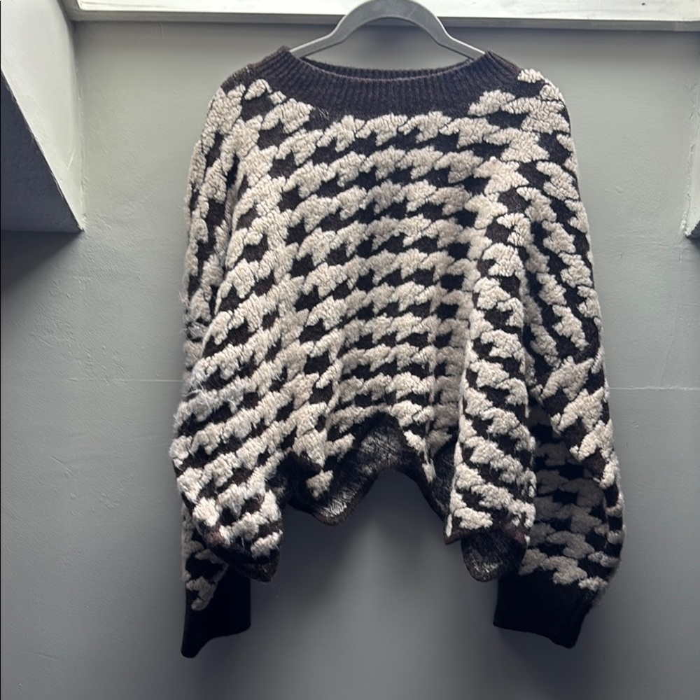 Black and Cream Houndstooth Crew Neck Sweater